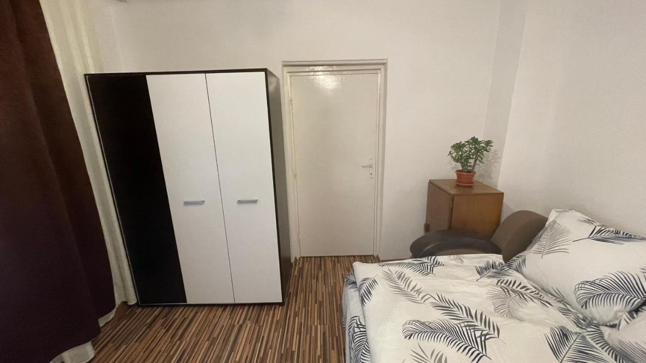 Apartament In Centrul Brasovului Екстер'єр фото